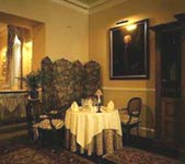 cawdor arms hotel, llandeilo, wales